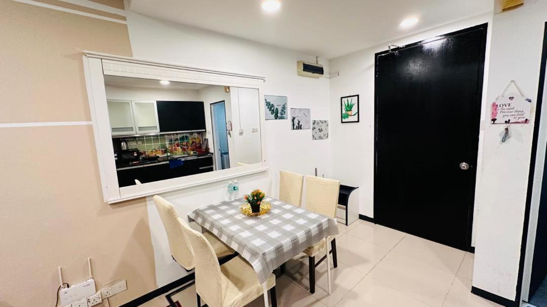 Taragon Service Apartment Куала-Лумпур Екстер'єр фото