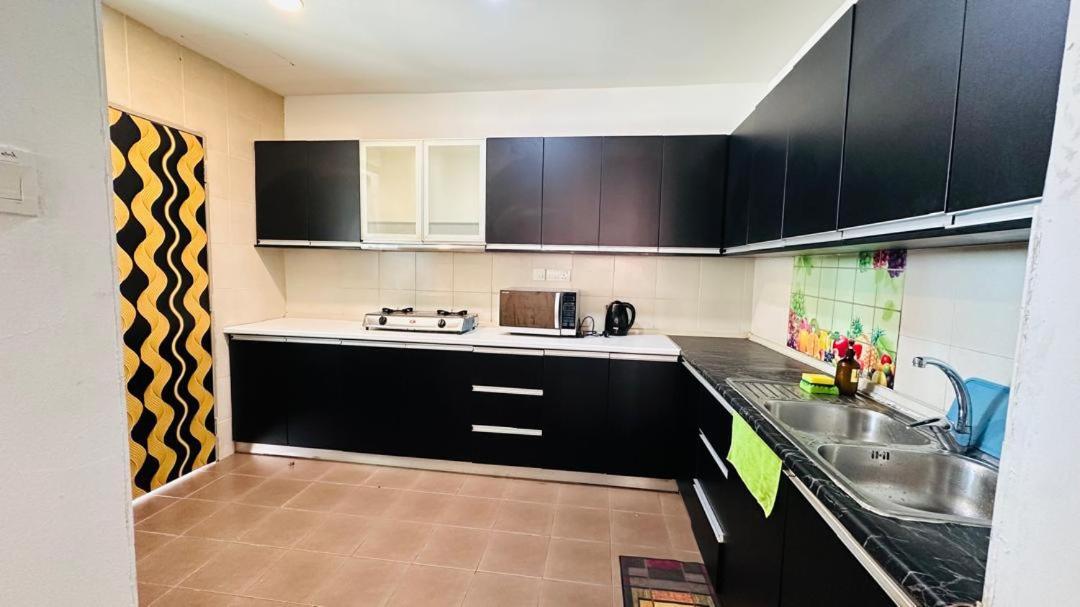 Taragon Service Apartment Куала-Лумпур Екстер'єр фото