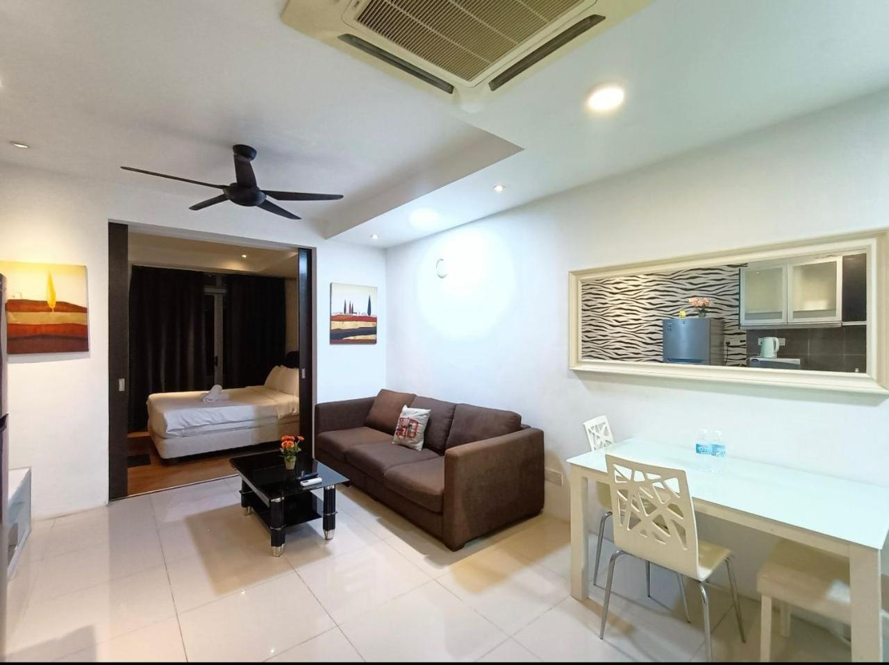 Taragon Service Apartment Куала-Лумпур Екстер'єр фото